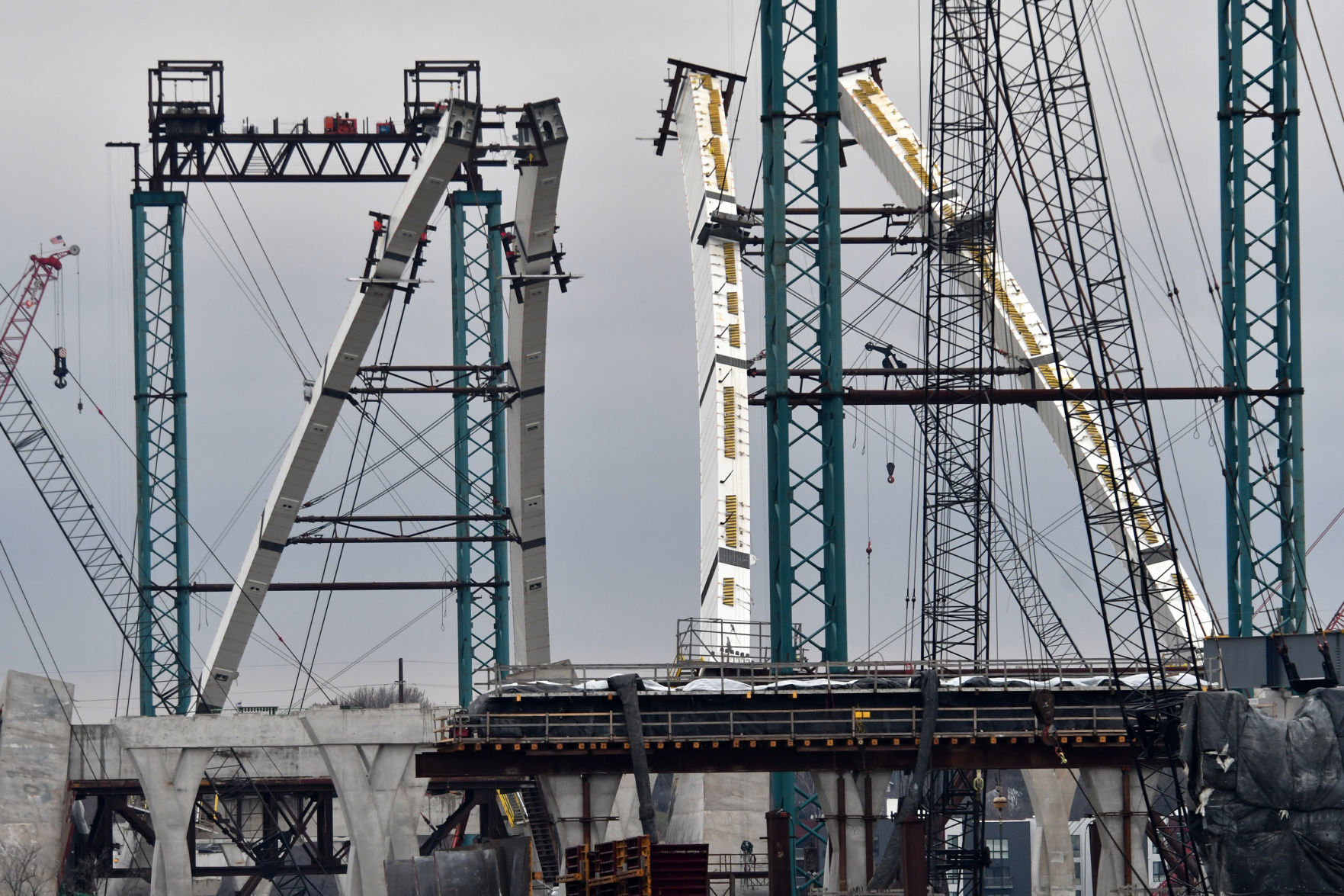Interstate 74 bridge construction